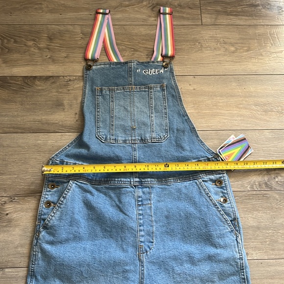 Short Overalls with Rainbow Straps - Picture 9 of 13